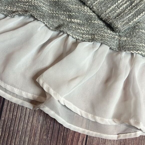 P.S. from Aeropostale Girls Size 14 Sweater Gray Metallic Ruffle Hem Top - Picture 6 of 10